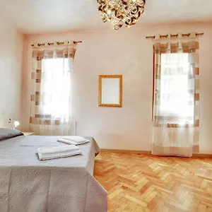 Delle Acque 2*, Venice Italy